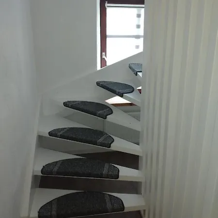 Burgapartment Felsenhaeuschen Daire *