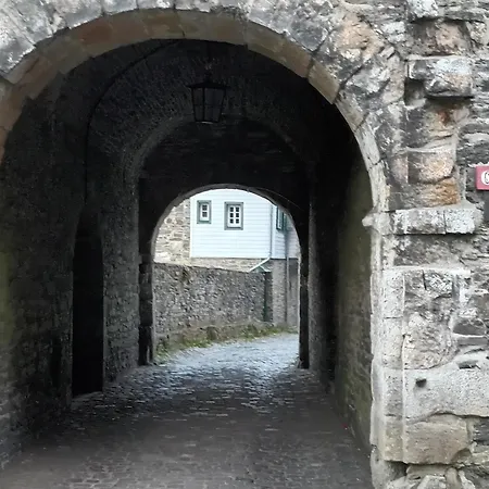Burgapartment Felsenhaeuschen Appartamento Monschau