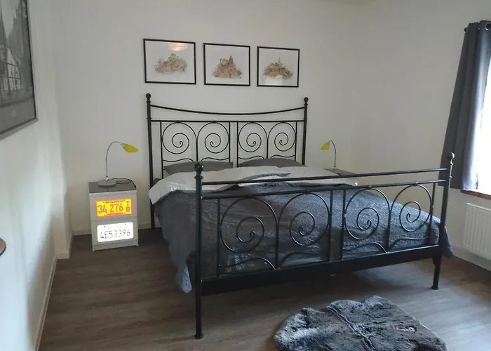 Burgapartment Felsenhaeuschen Apartman